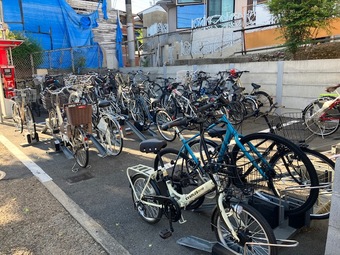 フルーツ自転車パーク地下鉄御陵駅